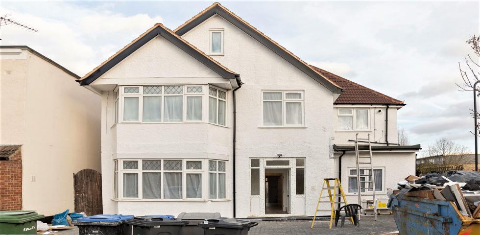 			RECENTLY REFURBISHED, 3 Bedroom, 1 bath, 1 reception Flat			 Harrowdene Road, WEMBLEY 